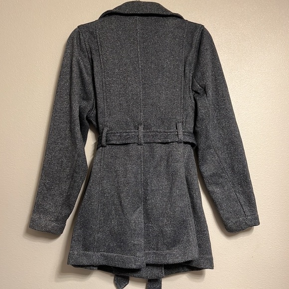 Grey winter coat. Size 0X plus size. - Picture 2 of 3